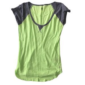 VS X sport tee shirt